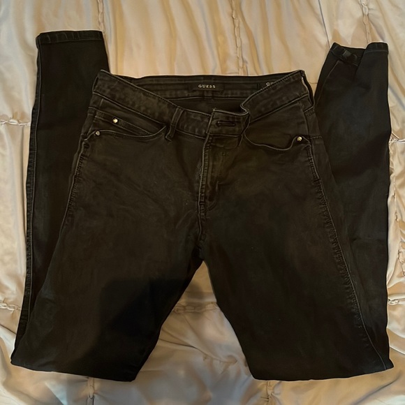Black women’s Guess jeans - Picture 1 of 5